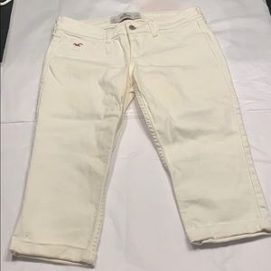 Hollister White Capris. - Size 5